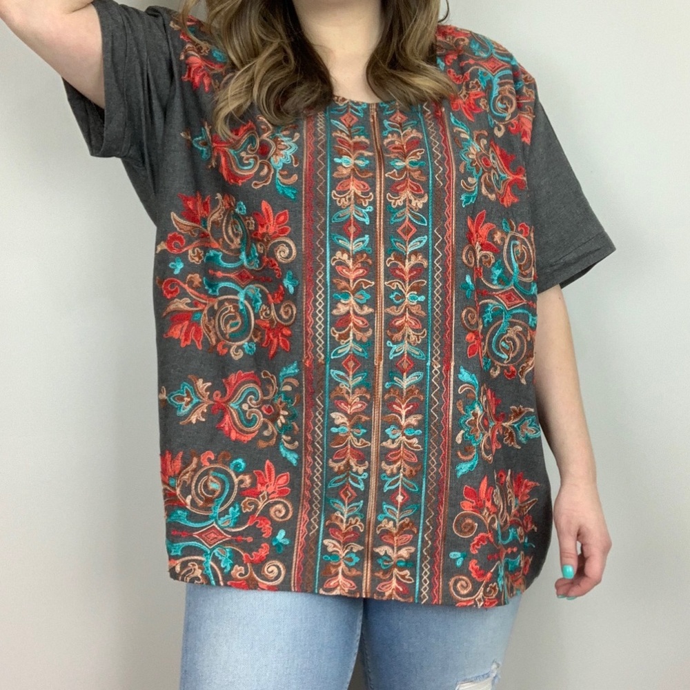 Folklore Floral Paisley Embroidered Top Black - Picture 5 of 7